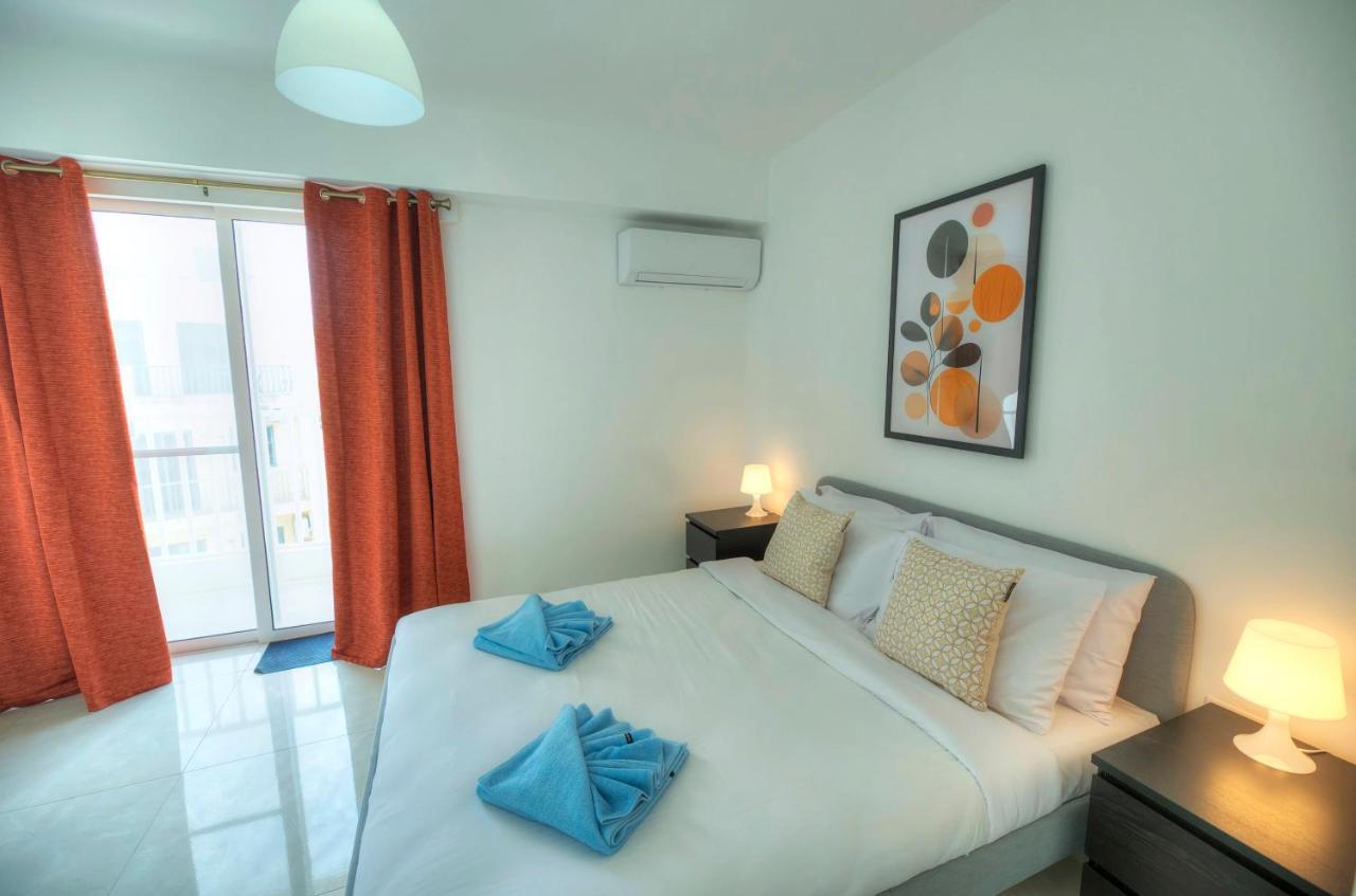 Seafront Beautifully Furnished 2 Bedrooms Gogzr-3 Gzira Exterior photo